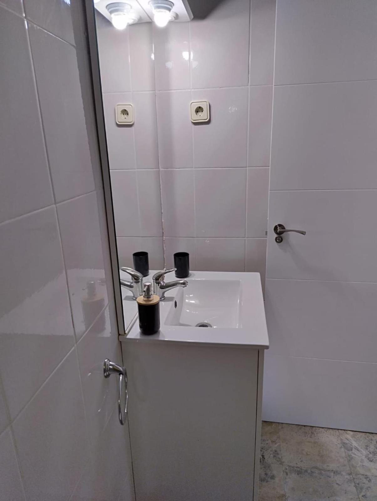 살루 Cala Dorada 아파트 외부 사진